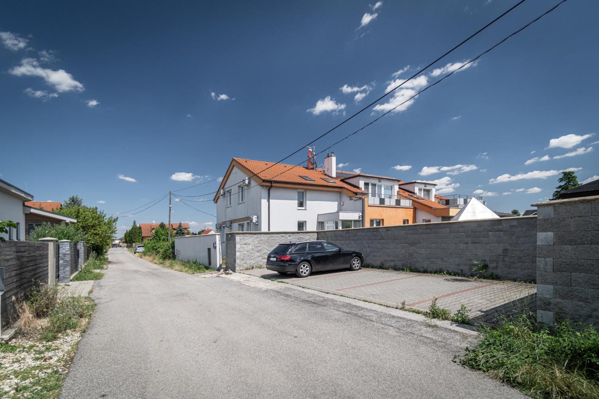 Apartments By Pyramid - Michal Pressburg Exterior foto